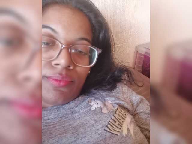 IndianBeaut live webcam show