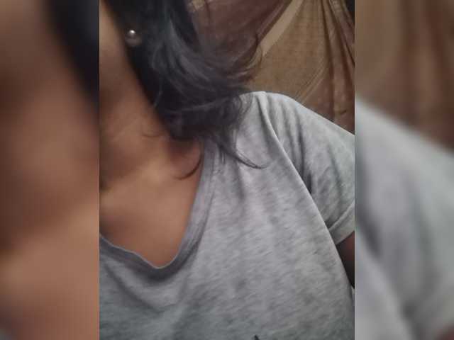 IndianBeaut — live female cam