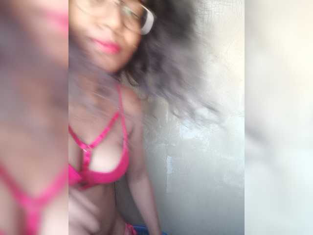 IndianBeaut live cam on BongaCams