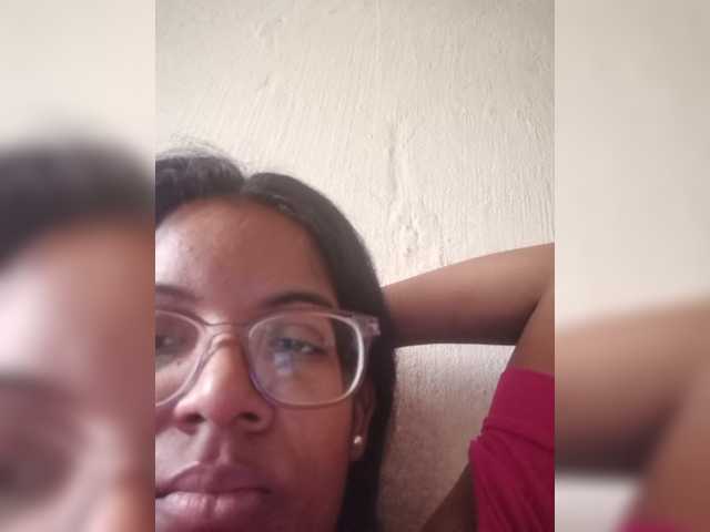 IndianBeaut live cam preview