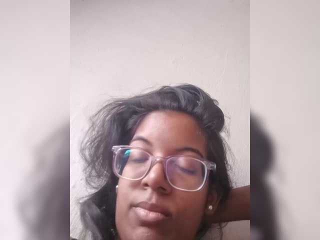 IndianBeaut live cam