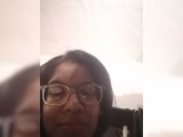 IndianBeaut live cam preview