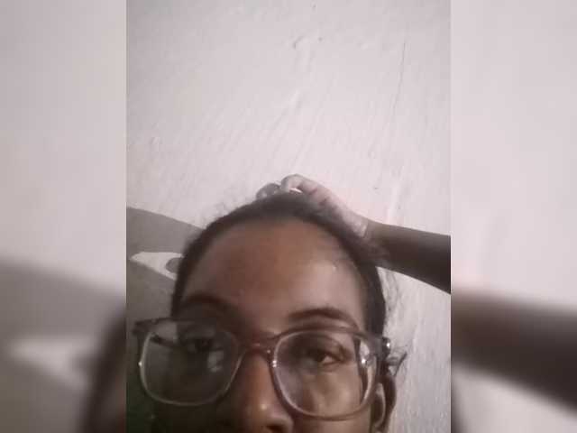 IndianBeaut live cam preview