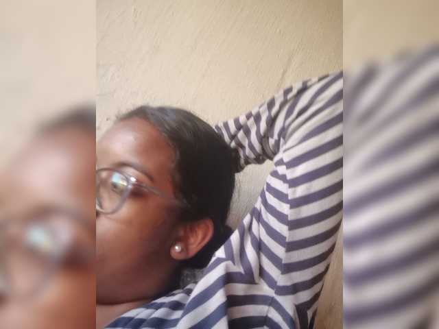IndianBeaut live webcam show