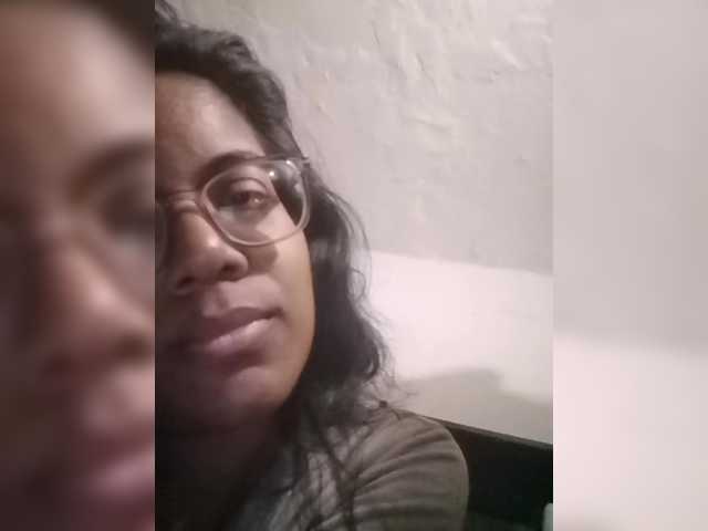 IndianBeaut live webcam show