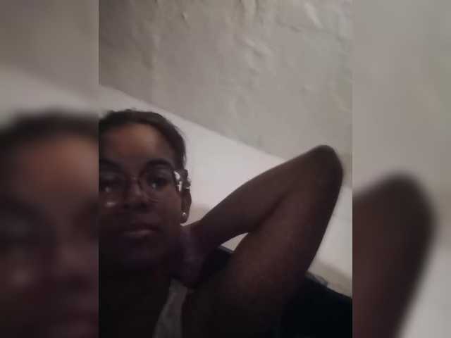 IndianBeaut live webcam show