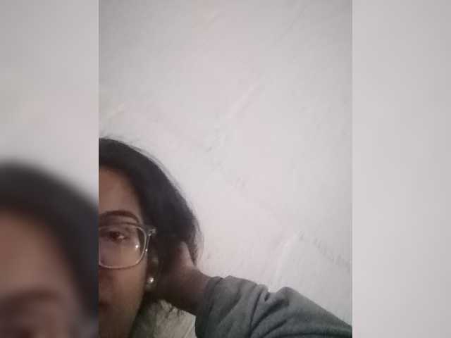 IndianBeaut live webcam show