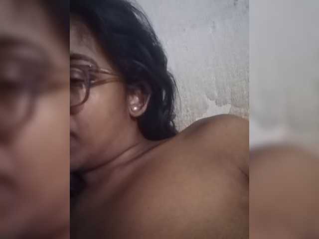 IndianBeaut live cam on BongaCams