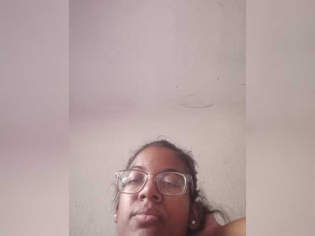 IndianBeaut live cam preview