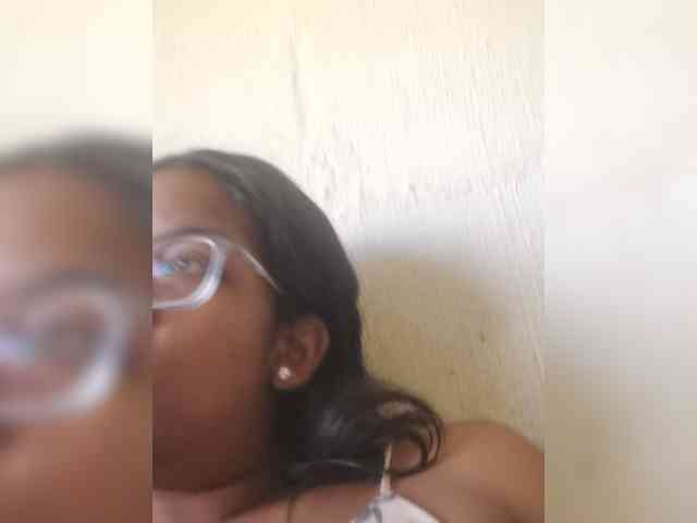 IndianBeaut webcam