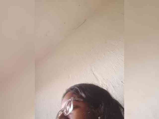 IndianBeaut webcam
