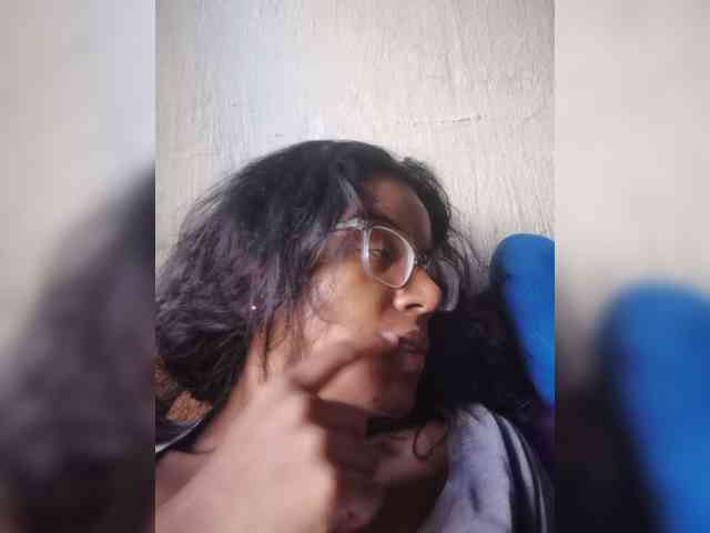 IndianBeaut webcam