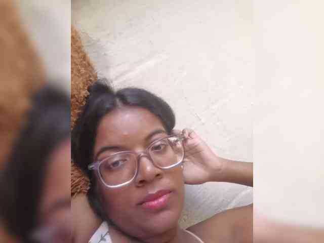 IndianBeaut webcam