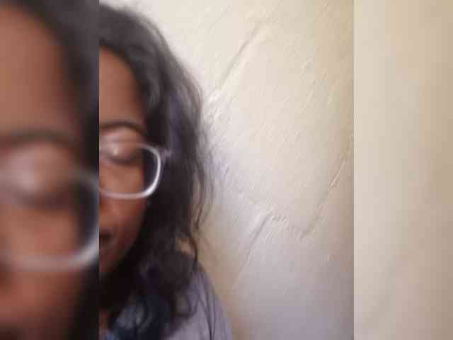 IndianBeaut webcam