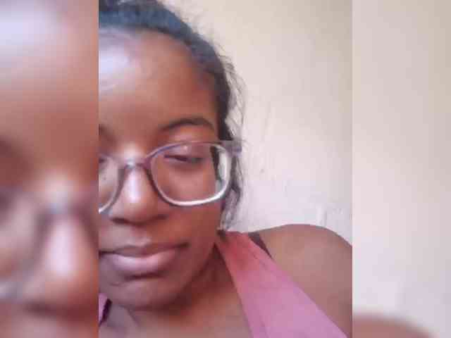 IndianBeaut webcam