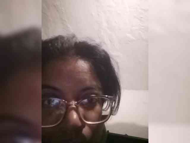 IndianBeaut webcam