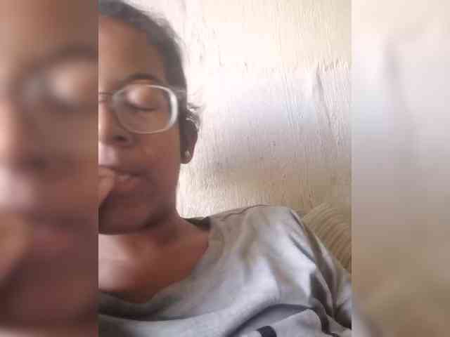 IndianBeaut webcam