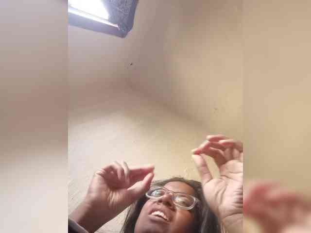 IndianBeaut webcam
