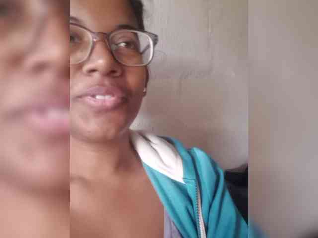 IndianBeaut webcam