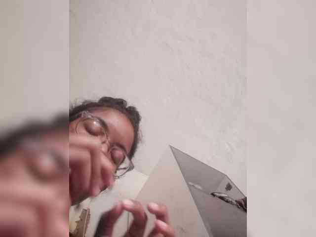 IndianBeaut webcam
