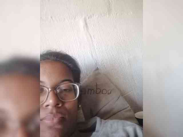 IndianBeaut webcam