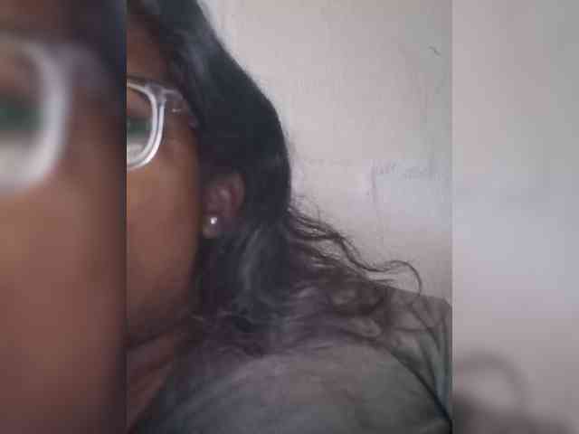 IndianBeaut webcam