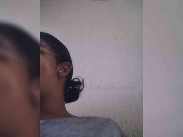 IndianBeaut webcam