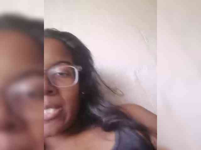 IndianBeaut webcam