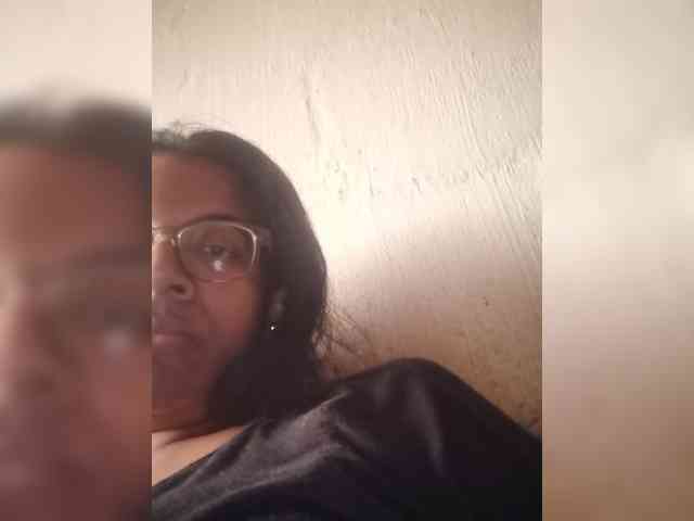 IndianBeaut webcam