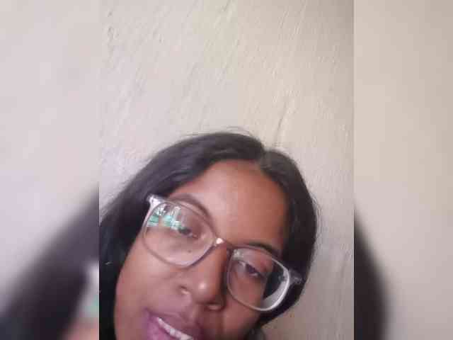 IndianBeaut webcam