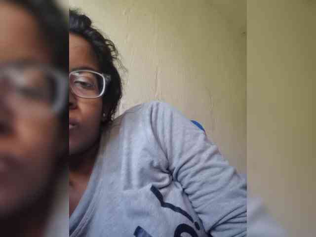 IndianBeaut webcam
