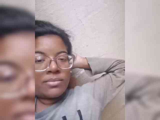 IndianBeaut webcam