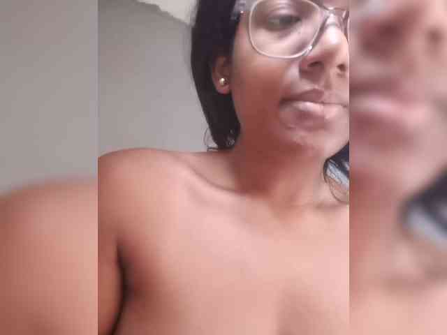 IndianBeaut webcam