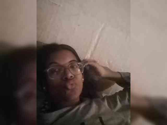 IndianBeaut webcam