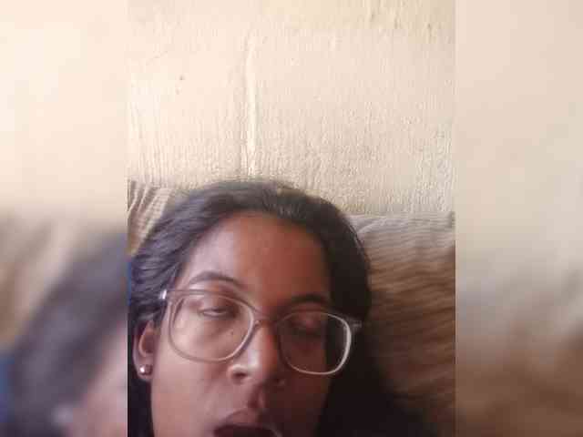 IndianBeaut webcam