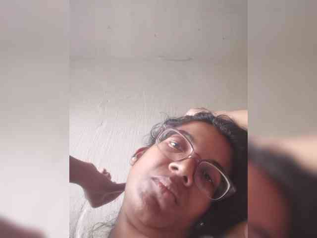 IndianBeaut webcam