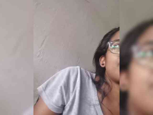 IndianBeaut Live Webcam on BongaCams