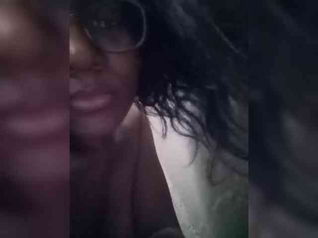 IndianBeaut webcam