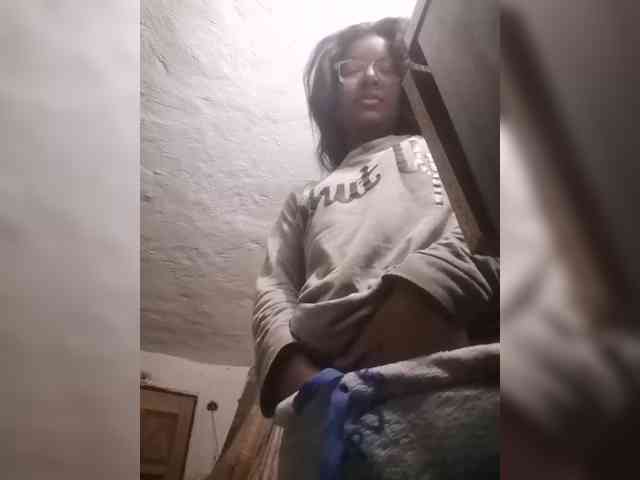 Model: IndianBeaut