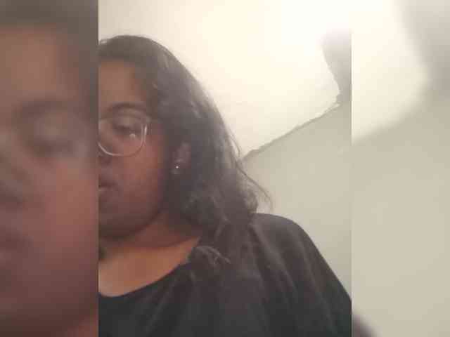 IndianBeaut webcam