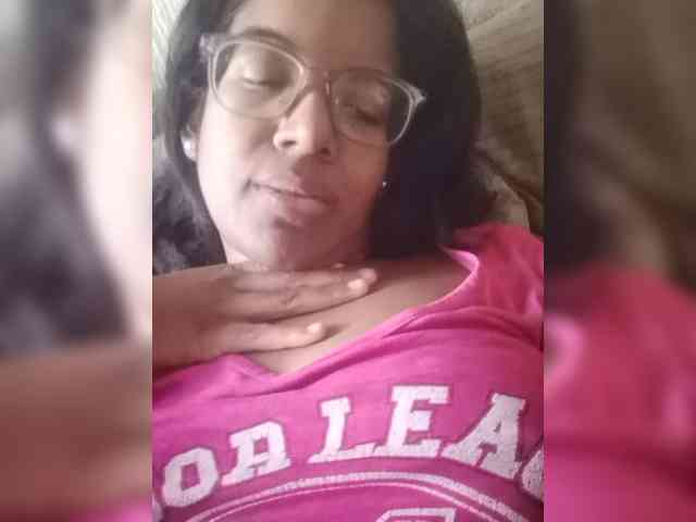 Model: IndianBeaut