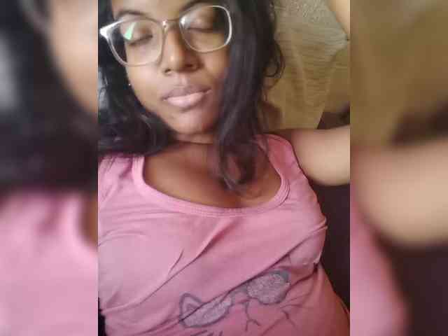 IndianBeaut webcam