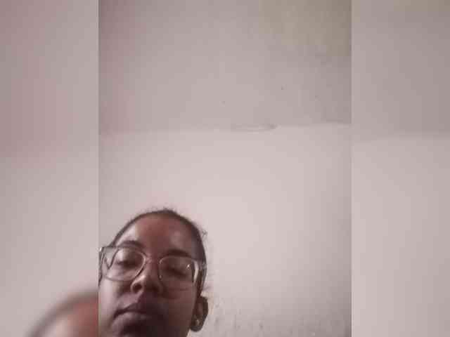 IndianBeaut webcam