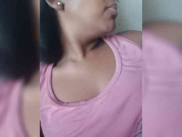 IndianBeaut webcam