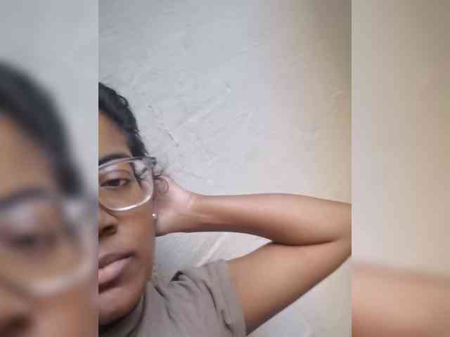 IndianBeaut webcam