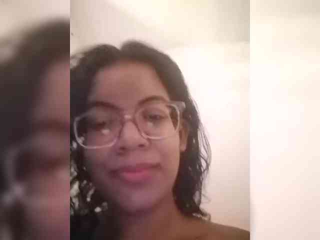 IndianBeaut webcam