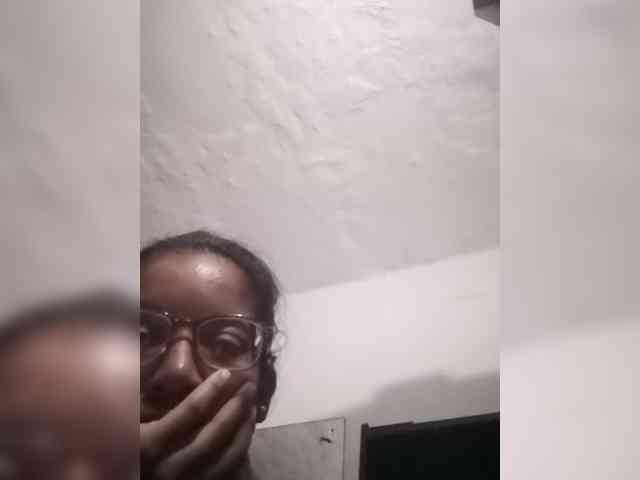 IndianBeaut webcam