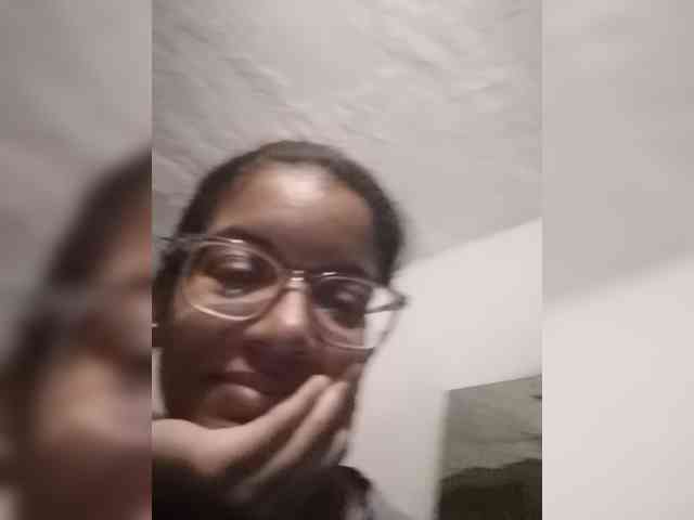 IndianBeaut webcam