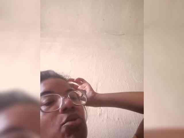 IndianBeaut webcam