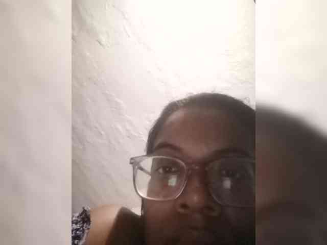 IndianBeaut webcam